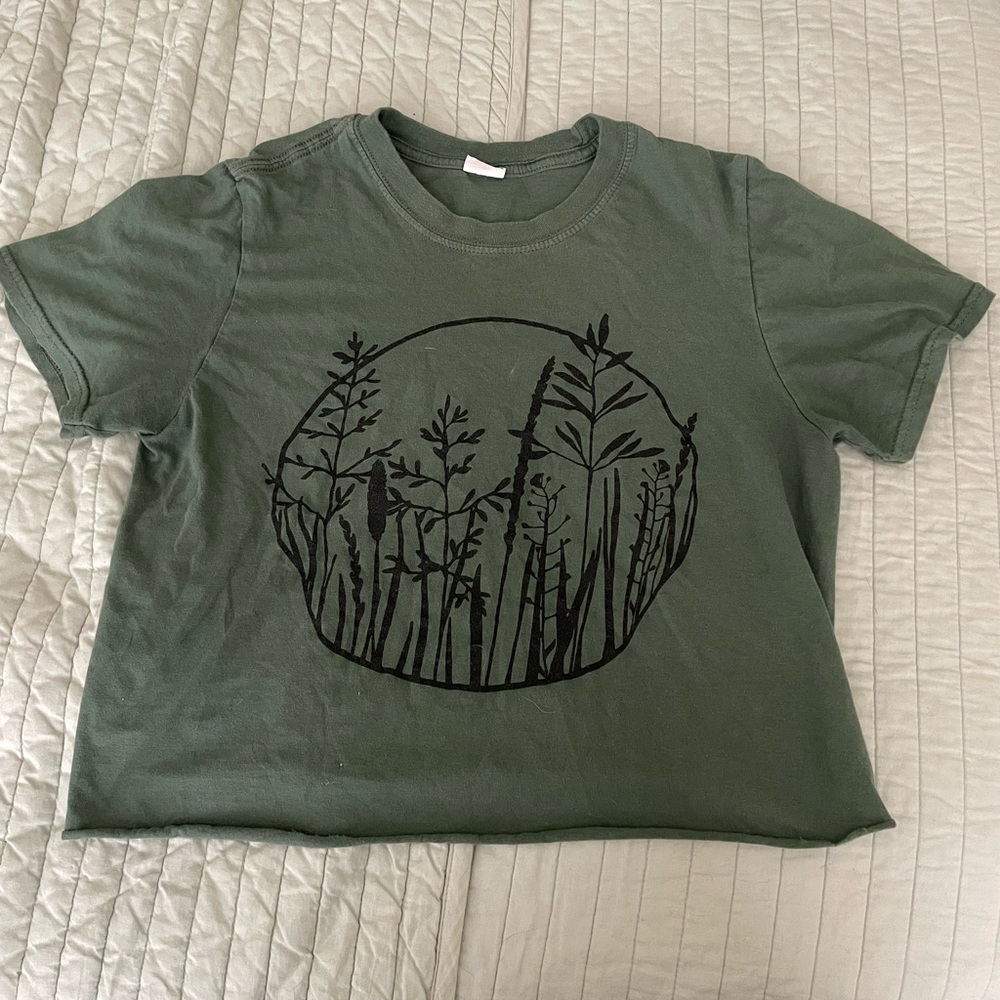 green crop top
